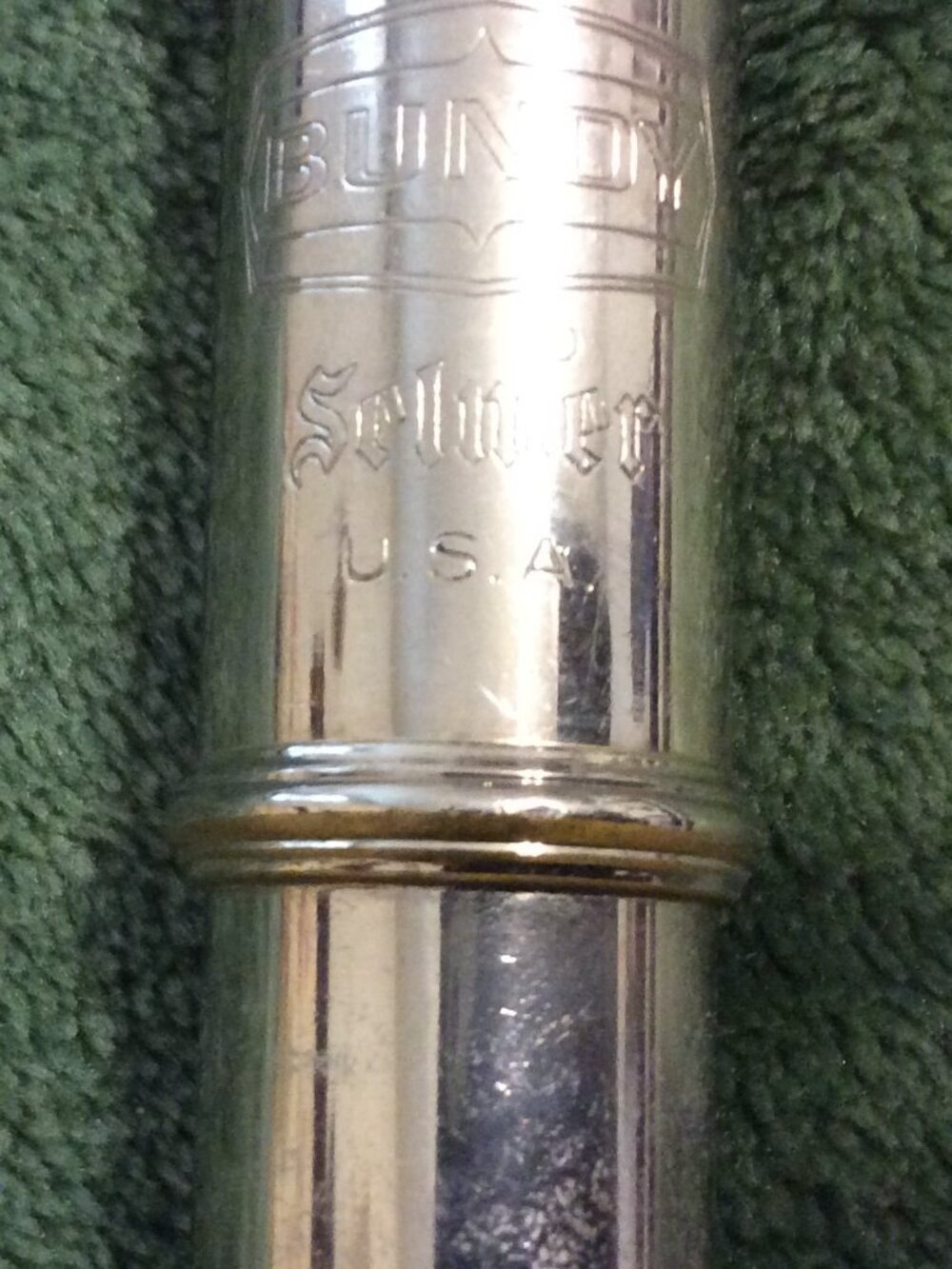 Bundy Selmer Silverplated Flute #286792 w/ Blue Velvet Case – Pre-Owned - Picture 3 of 9